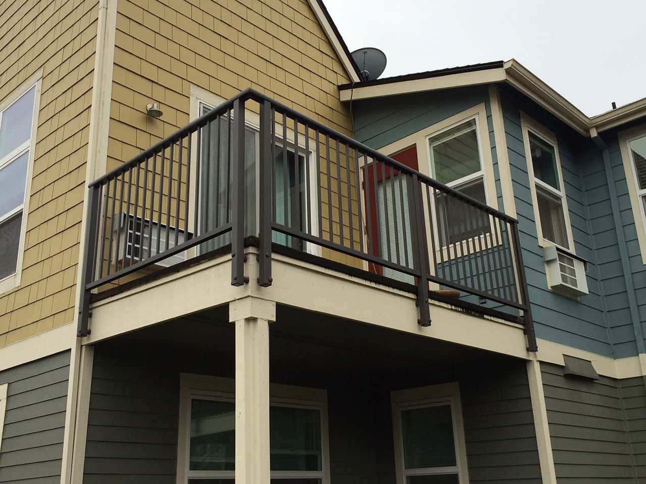 The Benefits of Powder-Coated Aluminum Deck Railings